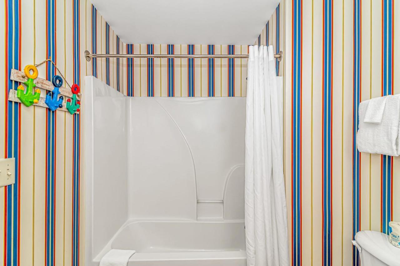 Ocean Breeze Luxury Villas 3D, Nicely Updated! Across From The Ocean! Sleeps 18 ! 默特尔比奇 客房 照片